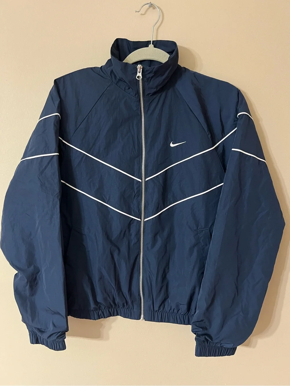 Nike Women's Sportswear Windrunner Woven Jacket Navy Blue Medium